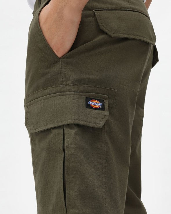 Dickies short cargo verde oliva — archivio moda streetwear — IlBotteghino