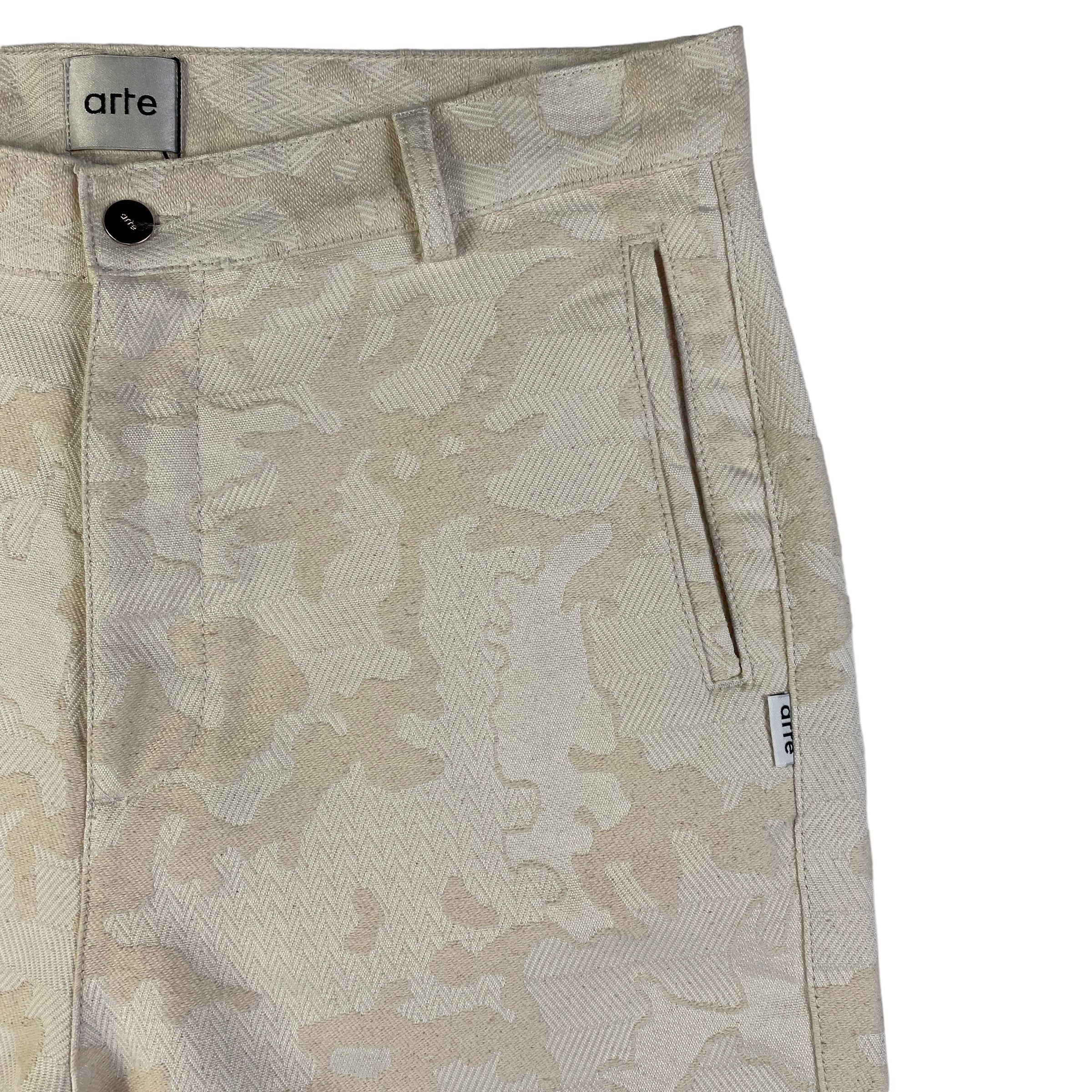 Arte short bianco mimetico — pezzo unico d'archivio — IlBotteghino