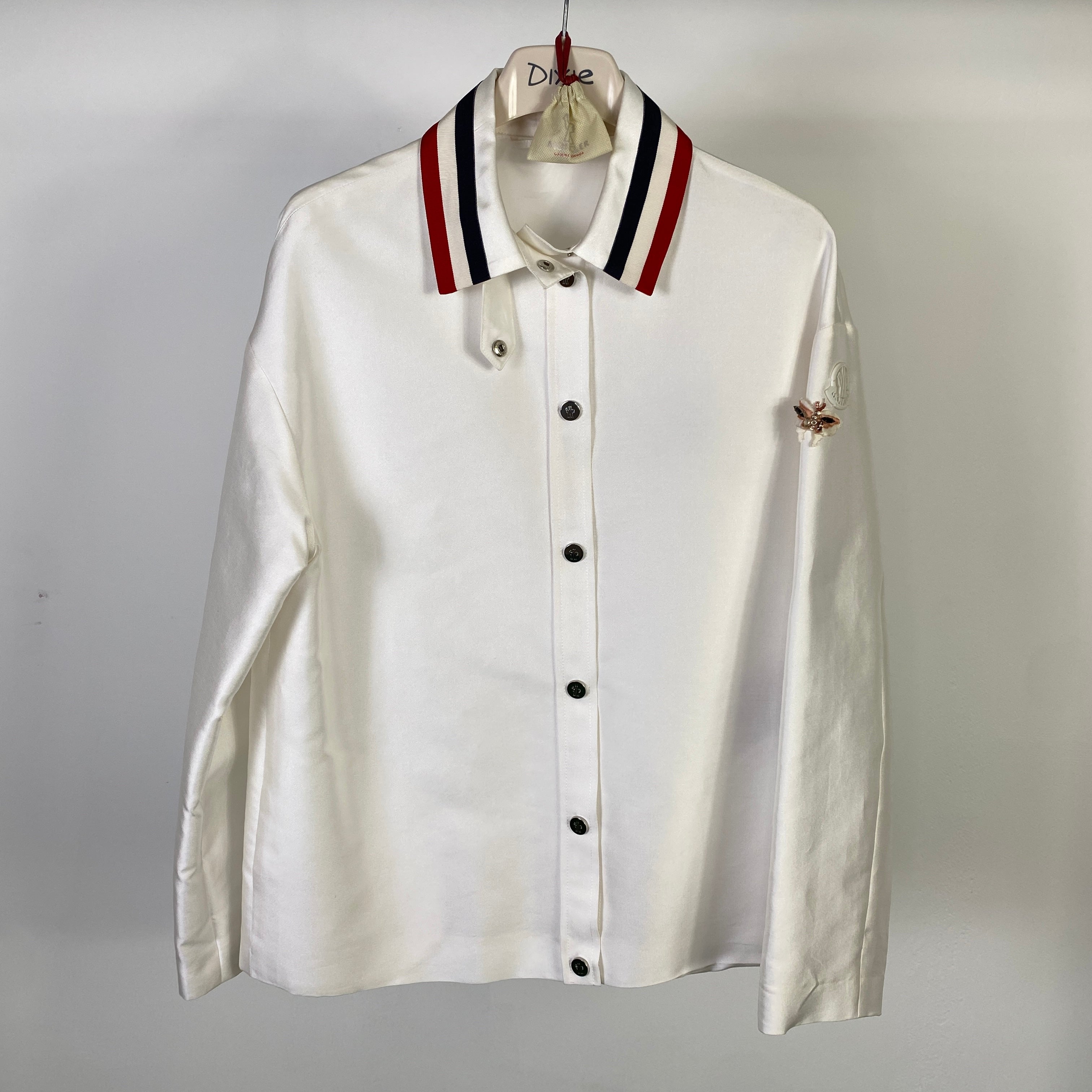 Giacca Moncler in seta bianca con dettaglio falena, taglia XS — IlBotteghino