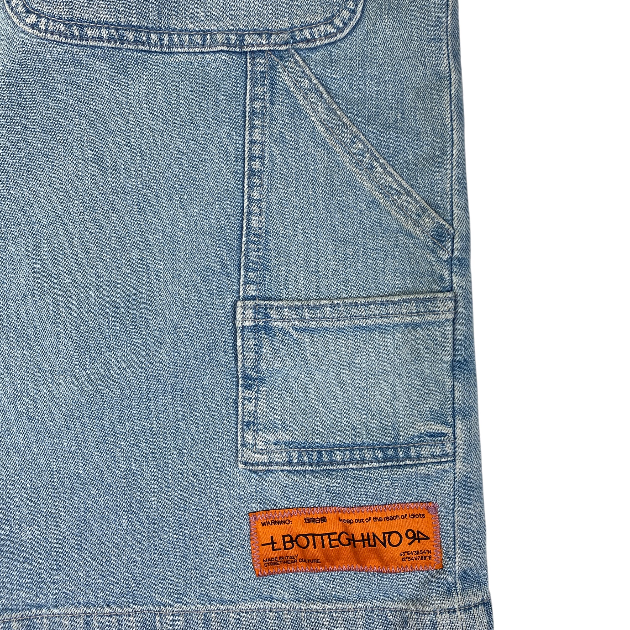 IlBotteghino short jeans light blue — dettaglio tasche porta attrezzi — IlBotteghino